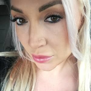 Meet your Posher, Stefanie